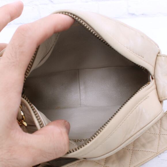 Chanel CC Cream Quilted Lambskin Leather Camera Bag Shoulder A5536Crossbody - Picture 4 of 11